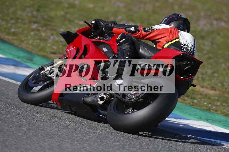 /Archiv-2024/02 29.01.-02.02.2024 Moto Center Thun Jerez/Gruppe blau-blue/backside